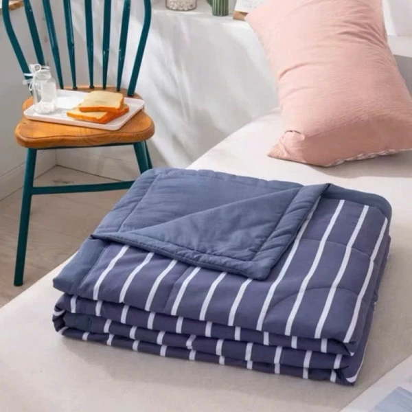 Để giúp người tiêu dùng đưa ra quyết định sáng suốt, dưới đây là bảng so sánh nhanh giữa chăn Cotton Đũi Muji Dreamelle và các mẫu chăn thường gặp trên thị trường. (Ảnh 4) Để giúp người tiêu dùng đưa ra quyết định sáng suốt, dưới đây là bảng so sánh nhanh giữa chăn Cotton Đũi Muji Dreamelle và các mẫu chăn thường gặp trên thị trường. (Ảnh 4)