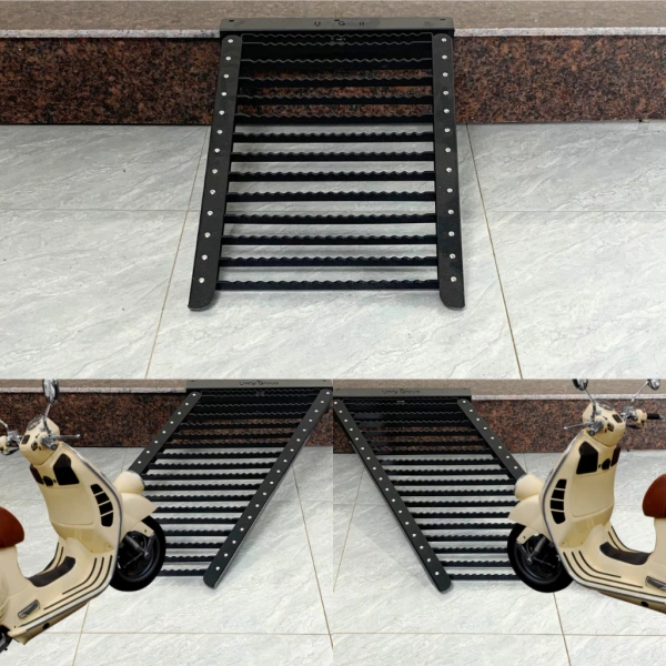 Những khoảnh khắc nhận ra sự cần thiết của cầu xe gập gọn khi bậc nhà lại trơn trượt - Ảnh 1 Những khoảnh khắc nhận ra sự cần thiết của cầu xe gập gọn khi bậc nhà lại trơn trượt - Ảnh 1