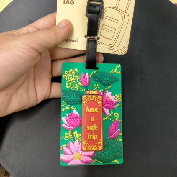 Những bất tiện này không chỉ ảnh hưởng đến trải nghiệm cá nhân mà còn gây tắc nghẽn tại các quầy nhận hành lý, đặc biệt trong giờ cao điểm. (Ảnh 2)