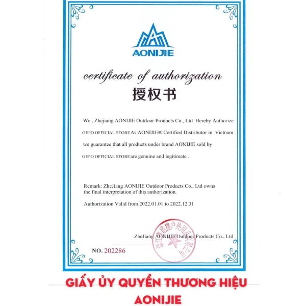Trong môi trường thiên nhiên như đường chạy địa hình gồ ghề, địa hình không đều hoặc trong các buổi chạy đồng hành với chó, việc có một thiết bị nặng trong áo tăng nguy cơ bị xước, đâm thủng hoặc thậm chí rơi vào các khe hở và bị lấy cắp. (Ảnh 2) Trong môi trường thiên nhiên như đường chạy địa hình gồ ghề, địa hình không đều hoặc trong các buổi chạy đồng hành với chó, việc có một thiết bị nặng trong áo tăng nguy cơ bị xước, đâm thủng hoặc thậm chí rơi vào các khe hở và bị lấy cắp. (Ảnh 2)