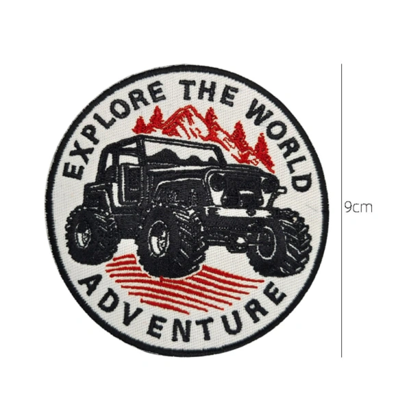 Trong trường hợp ba lô bị bùn dơ, dùng khăn ẩm và dung dịch xà phòng nhẹ lau nhẹ bề mặt patch. (Ảnh 5)