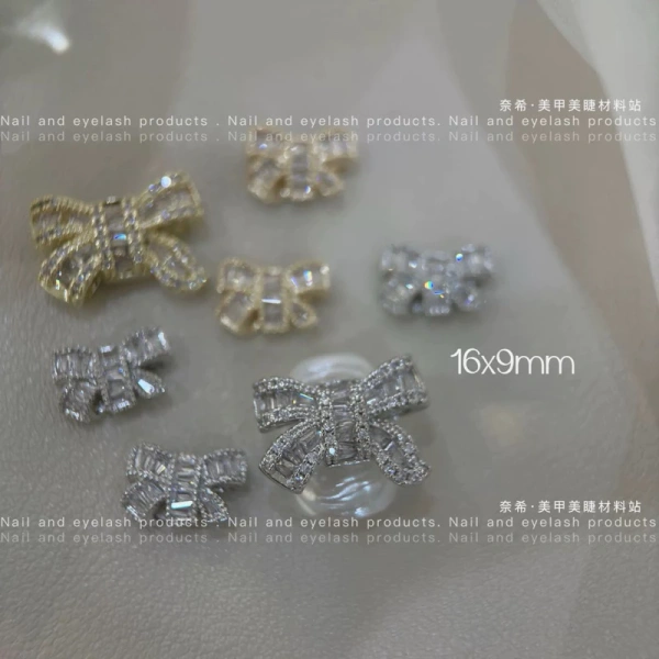 Trong thị trường hiện nay, BST Charm nơ cao cấp được xem là một trong những sản phẩm nổi bật, ứng dụng công nghệ mạ điện Vàng/Bạc tiên tiến, đáp ứng hầu hết tiêu chí mà người dùng mong muốn. (Ảnh 4) Trong thị trường hiện nay, BST Charm nơ cao cấp được xem là một trong những sản phẩm nổi bật, ứng dụng công nghệ mạ điện Vàng/Bạc tiên tiến, đáp ứng hầu hết tiêu chí mà người dùng mong muốn. (Ảnh 4)