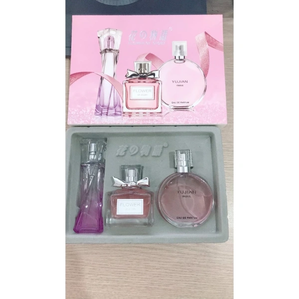 Như vậy, ngay cả khi bạn không sở hữu một loại nước hoa Parfum đắt tiền, việc áp dụng các bước chuẩn bị và sử dụng thông minh sẽ giúp “Nước hoa hồng nữ kéo dài cả ngày” trở nên khả thi, đồng thời vẫn giữ được chi phí hợp lý. (Ảnh 5) Như vậy, ngay cả khi bạn không sở hữu một loại nước hoa Parfum đắt tiền, việc áp dụng các bước chuẩn bị và sử dụng thông minh sẽ giúp “Nước hoa hồng nữ kéo dài cả ngày” trở nên khả thi, đồng thời vẫn giữ được chi phí hợp lý. (Ảnh 5)