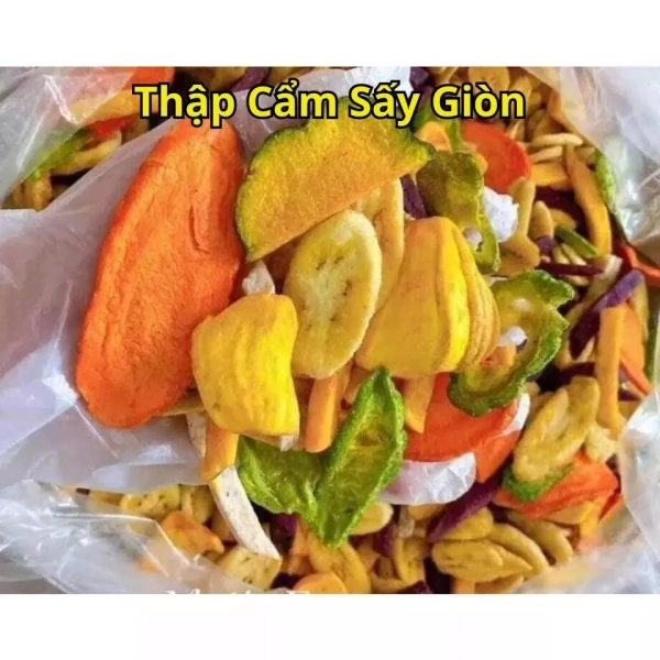 Quá trình sấy khô thực chất là một dạng “làm khô nhẹ” – nhiệt độ và thời gian được kiểm soát tỉ mỉ để loại bỏ phần lớn độ ẩm mà không gây phá vỡ cấu trúc tế bào thực vật. (Ảnh 2) Quá trình sấy khô thực chất là một dạng “làm khô nhẹ” – nhiệt độ và thời gian được kiểm soát tỉ mỉ để loại bỏ phần lớn độ ẩm mà không gây phá vỡ cấu trúc tế bào thực vật. (Ảnh 2)