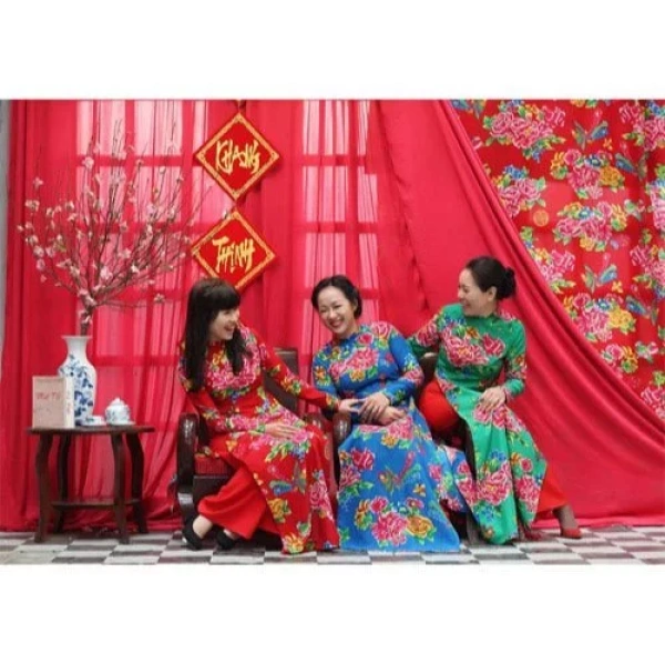 Với nhu cầu làm cho không gian Trung Thu “bừng sáng” mà không lo lắng về việc bảo quản, vải con công Hỏa Tốc là một lựa chọn đáng cân nhắc. (Ảnh 5) Với nhu cầu làm cho không gian Trung Thu “bừng sáng” mà không lo lắng về việc bảo quản, vải con công Hỏa Tốc là một lựa chọn đáng cân nhắc. (Ảnh 5)
