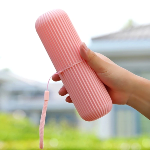 Rút ngắn hành lý: Khi một hộp đựng bàn chải du lịch trở thành giải pháp bất ngờ cho lộn xộn trong vali - Ảnh 3 Rút ngắn hành lý: Khi một hộp đựng bàn chải du lịch trở thành giải pháp bất ngờ cho lộn xộn trong vali - Ảnh 3