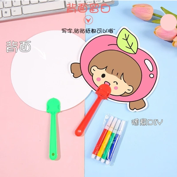 Sáng tạo với quạt tô màu giá rẻ cho học sinh thường gặp rắc rối bột bám trên tay và bàn học. - Ảnh 2