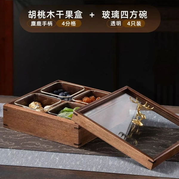 Sắp xếp mứt Tết trong khay 6 ngăn giúp không gian thêm trang trọng, nhưng cũng bất ngờ làm bếp trở nên chật chội hơn - Ảnh 1 Sắp xếp mứt Tết trong khay 6 ngăn giúp không gian thêm trang trọng, nhưng cũng bất ngờ làm bếp trở nên chật chội hơn - Ảnh 1