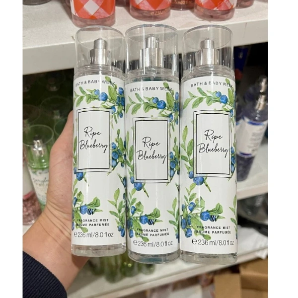 Rất nhiều người vẫn còn lầm tưởng body mist chỉ là “nước hoa giá rẻ”, trong khi thực tế chúng có những ưu điểm riêng biệt so với nước hoa (perfume) và nước hoa khử mùi (deodorant). (Ảnh 4) Rất nhiều người vẫn còn lầm tưởng body mist chỉ là “nước hoa giá rẻ”, trong khi thực tế chúng có những ưu điểm riêng biệt so với nước hoa (perfume) và nước hoa khử mùi (deodorant). (Ảnh 4)