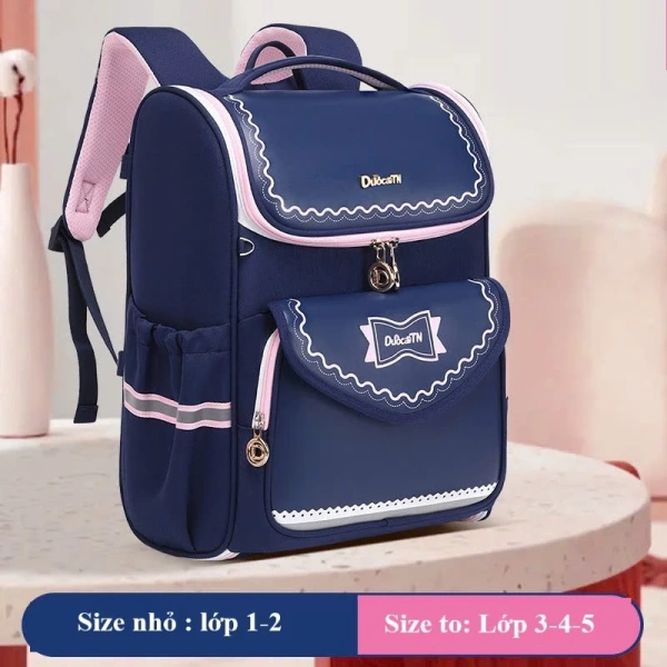Theo các nghiên cứu giáo dục và y tế, trọng lượng ba lô không nên vượt quá 10‑15% trọng lượng cơ thể của trẻ. (Ảnh 2) Theo các nghiên cứu giáo dục và y tế, trọng lượng ba lô không nên vượt quá 10‑15% trọng lượng cơ thể của trẻ. (Ảnh 2)