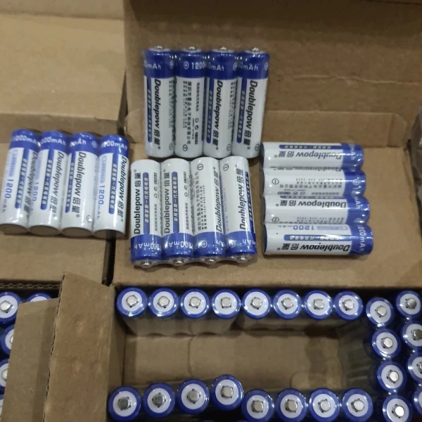 Pin AA Ni‑MH 1200 mAh và pin AAA 900 mAh là những chỉ số thường thấy trong sản phẩm Doublepow. (Ảnh 4)