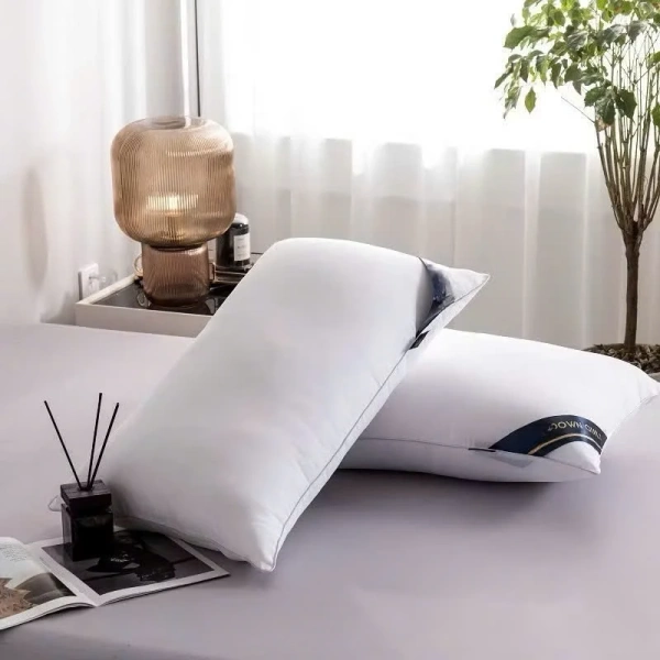 Khóa kéo là một bộ phận kim loại hoặc nhựa độc lập được thiết kế để chịu được lực kéo liên tục mà không bị kẹt. (Ảnh 2)