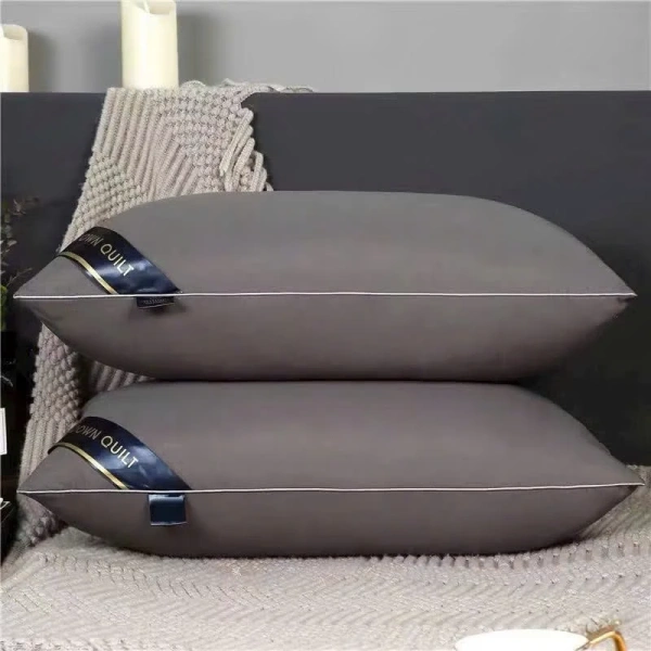 Sau một năm sử dụng, ruột gối bông gòn kháng khuẩn 45x65cm thường mất độ mềm dù khóa kéo vẫn hoạt động mượt mà - Ảnh 4