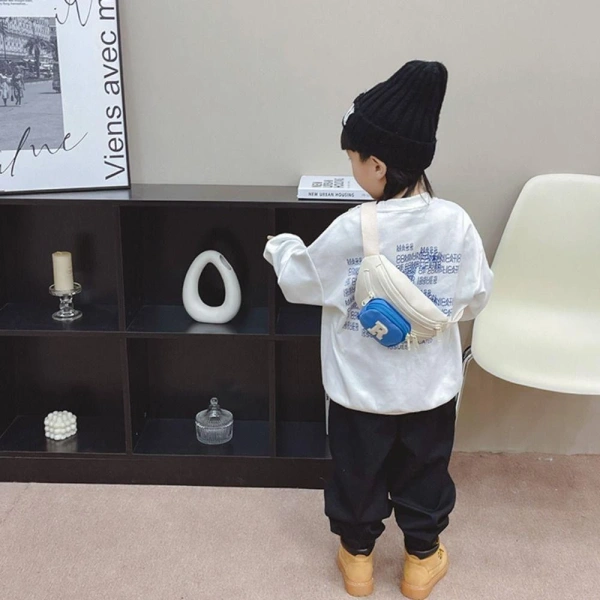 Khi ngọng dây đeo thường xuyên, khóa kéo bắt đầu kẹt thường xuyên, hoặc vải đã có những vết rách nhỏ, việc thay mới sẽ giúp bảo vệ sức khỏe và sự an toàn cho bé. (Ảnh 5)