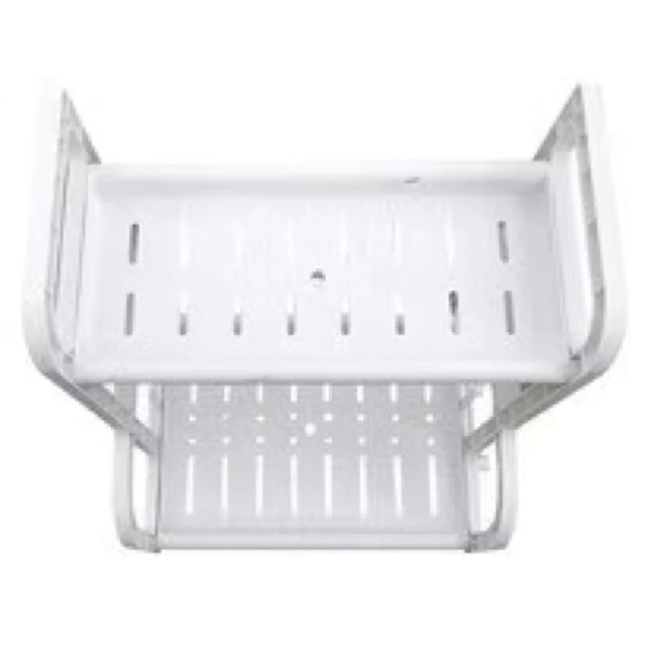 Một trong những lỗi thường gặp là đặt các thiết bị điện (như nồi chiên) ngay gần chậu rửa, dẫn đến nguy cơ rò rỉ nước vào ổ cắm. (Ảnh 5) Một trong những lỗi thường gặp là đặt các thiết bị điện (như nồi chiên) ngay gần chậu rửa, dẫn đến nguy cơ rò rỉ nước vào ổ cắm. (Ảnh 5)