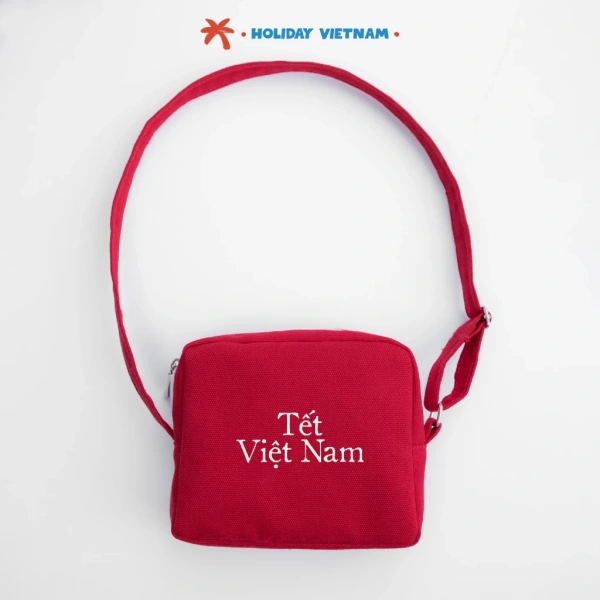 Sự bất ngờ khi chiếc túi đeo chéo cho bé màu đỏ trở thành nguồn gây căng thẳng trong Tết 2026 - Ảnh 4 Sự bất ngờ khi chiếc túi đeo chéo cho bé màu đỏ trở thành nguồn gây căng thẳng trong Tết 2026 - Ảnh 4