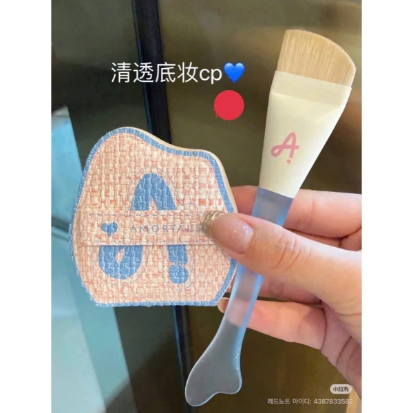 Khi lựa chọn cọ mút để tán nền, không chỉ nhìn vào mẫu mã đẹp hay giá rẻ. (Ảnh 2) Khi lựa chọn cọ mút để tán nền, không chỉ nhìn vào mẫu mã đẹp hay giá rẻ. (Ảnh 2)