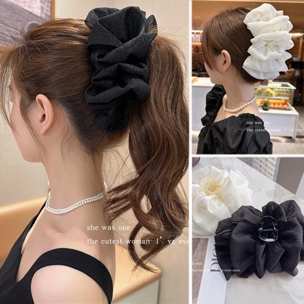 Sự bất ngờ khi kẹp tóc nơ lớn cho bé gái khiến tóc nhanh trượt trong giờ học - Ảnh 1 Sự bất ngờ khi kẹp tóc nơ lớn cho bé gái khiến tóc nhanh trượt trong giờ học - Ảnh 1