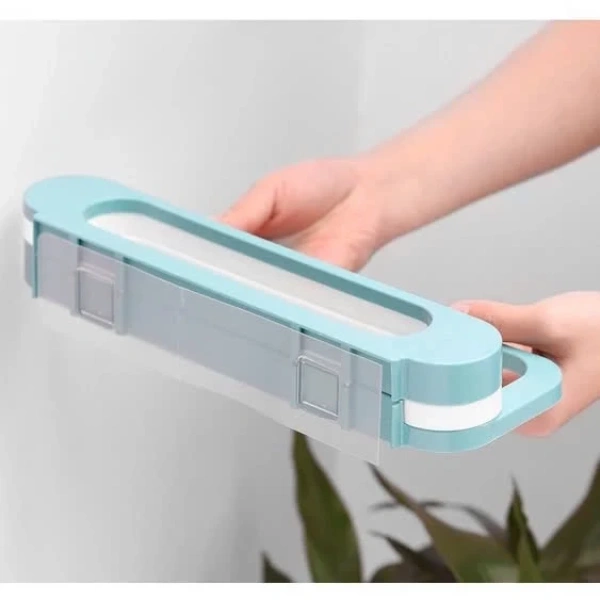 Sự bất ngờ khi một chiếc giá treo 3 ngăn gấp gọn giải quyết nỗi lo giày dép trong góc tủ nhỏ - Ảnh 4 Sự bất ngờ khi một chiếc giá treo 3 ngăn gấp gọn giải quyết nỗi lo giày dép trong góc tủ nhỏ - Ảnh 4