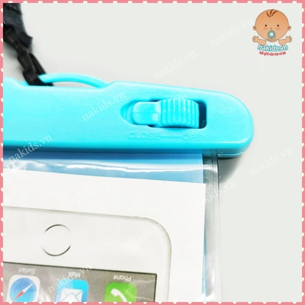 Sự bất ngờ khi túi chống nước điện thoại mất kín trong lúc lặn nhẹ - Ảnh 1 Sự bất ngờ khi túi chống nước điện thoại mất kín trong lúc lặn nhẹ - Ảnh 1