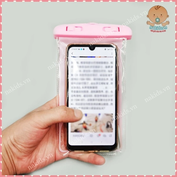 Hiện nay, thị trường có nhiều mẫu túi chống nước với mức giá và tính năng đa dạng. (Ảnh 5) Hiện nay, thị trường có nhiều mẫu túi chống nước với mức giá và tính năng đa dạng. (Ảnh 5)