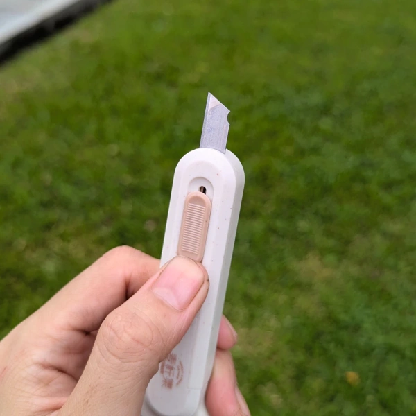 Với mức giá giảm còn 49.000 VND (giá gốc 58.800 VND), đây là một mức đầu tư vừa phải cho học sinh và sinh viên. (Ảnh 5)