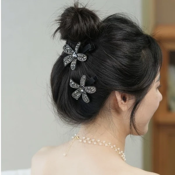 Trong môi trường văn phòng, nhu cầu về giao diện chuyên nghiệp và thân thiện với đồng nghiệp là yếu tố quan trọng. (Ảnh 2) Trong môi trường văn phòng, nhu cầu về giao diện chuyên nghiệp và thân thiện với đồng nghiệp là yếu tố quan trọng. (Ảnh 2)