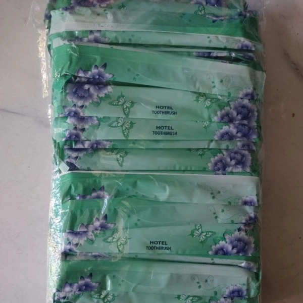 Sự khác biệt bất ngờ khi phòng khách sạn chuyển sang dùng bộ bàn chải xanh tiêu chuẩn - Ảnh 1