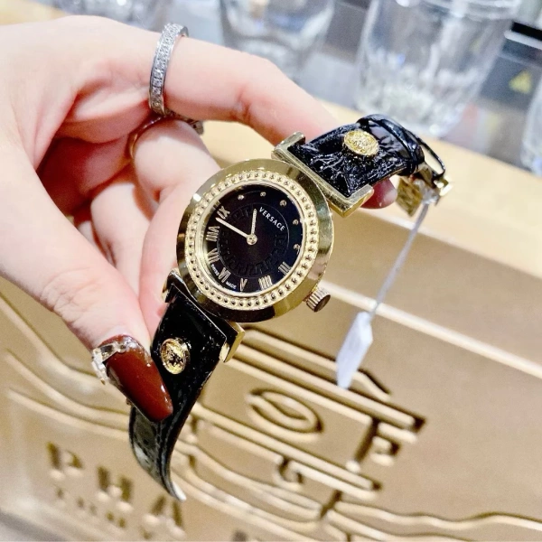 Sự khác biệt giữa kỳ vọng độ bền của đồng hồ nữ da cao cấp và thực tế sau một năm sử dụng - Ảnh 1