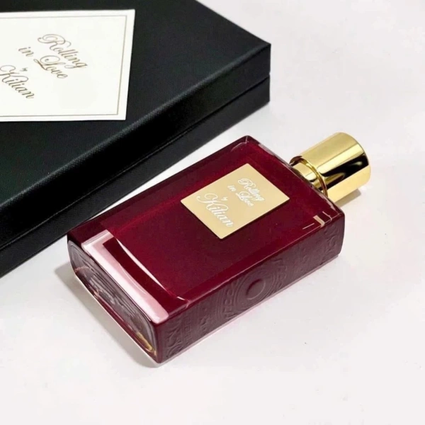 Hiểu được cách một loại nước hoa được xây dựng sẽ giúp bạn nhận ra vì sao hương “cực mạnh” lúc đầu nhưng có thể mất dần. (Ảnh 2) Hiểu được cách một loại nước hoa được xây dựng sẽ giúp bạn nhận ra vì sao hương “cực mạnh” lúc đầu nhưng có thể mất dần. (Ảnh 2)