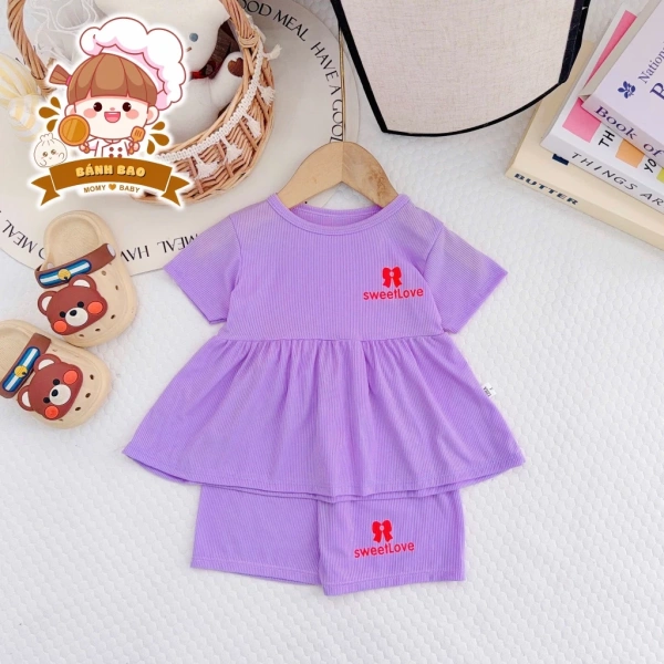Sự khác biệt khi chọn cộc tay thun cho bé dưới 3 tuổi: chi tiết cổ tay không nghĩ tới nhưng lại ảnh hưởng đến làn da - Ảnh 5 Sự khác biệt khi chọn cộc tay thun cho bé dưới 3 tuổi: chi tiết cổ tay không nghĩ tới nhưng lại ảnh hưởng đến làn da - Ảnh 5