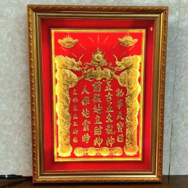 Người mua thường chú ý vào mức giá và thiết kế, nhưng ít quan tâm tới độ dày của lớp vàng. (Ảnh 4) Người mua thường chú ý vào mức giá và thiết kế, nhưng ít quan tâm tới độ dày của lớp vàng. (Ảnh 4)