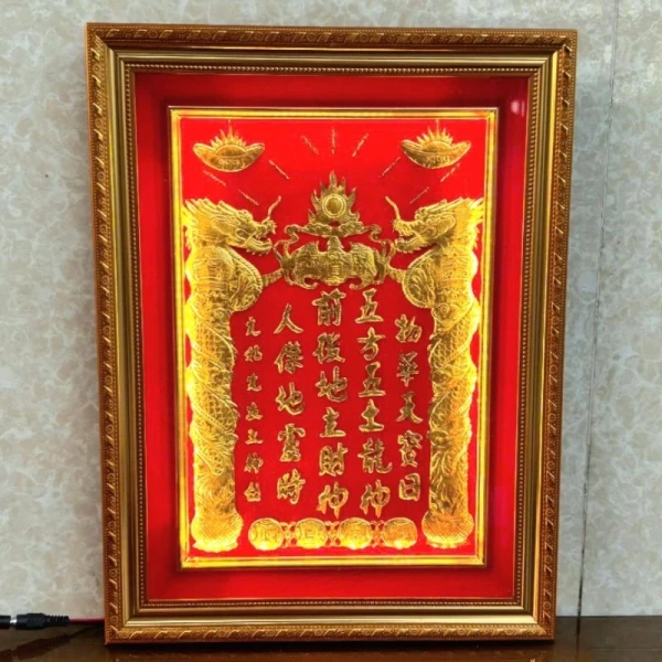 Sự lấp lánh của khung tranh thờ dát vàng thường ẩn sau một chi tiết nhỏ khiến việc bảo quản trở nên bất ngờ - Ảnh 5 Sự lấp lánh của khung tranh thờ dát vàng thường ẩn sau một chi tiết nhỏ khiến việc bảo quản trở nên bất ngờ - Ảnh 5