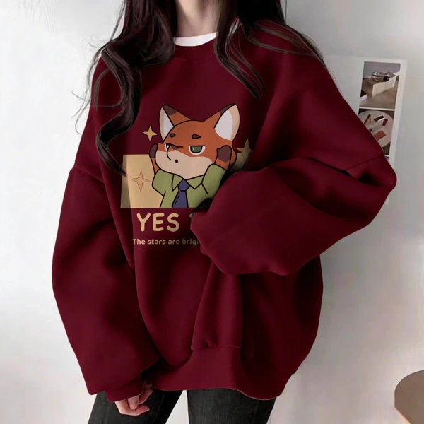 Đa phần các áo sweater form rộng được làm từ cotton 100% hoặc sợi nỉ pha trộn, tạo cảm giác mềm mại, mịn màng và không co ngắn sau lần giặt đầu tiên. (Ảnh 2)