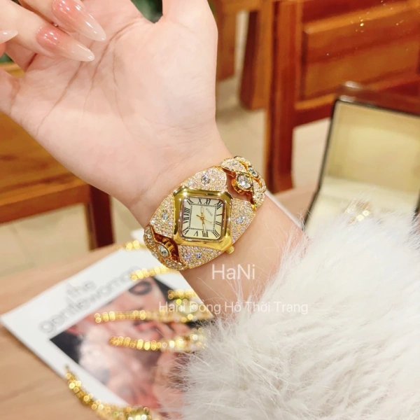 Sự thật ít ai biết: đồng hồ nữ lắc hoàng kim full đá rực rỡ lại đòi hỏi cách bảo quản khác so với mong đợi - Ảnh 3