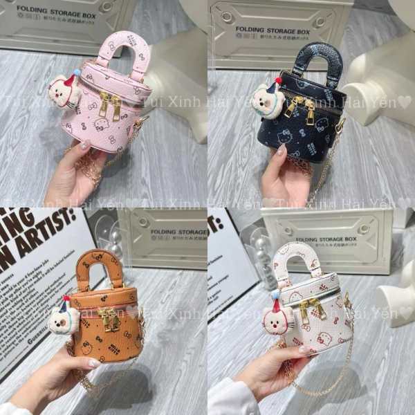 Sự thật không ngờ khi túi mini xinh, đeo chéo lại không vừa cả chiếc điện thoại của mình. - Ảnh 1