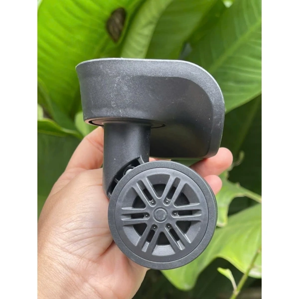 Sự thật về độ bám của bánh xe vali 48.5 cm mà nhiều người không chú ý - Ảnh 2 Sự thật về độ bám của bánh xe vali 48.5 cm mà nhiều người không chú ý - Ảnh 2