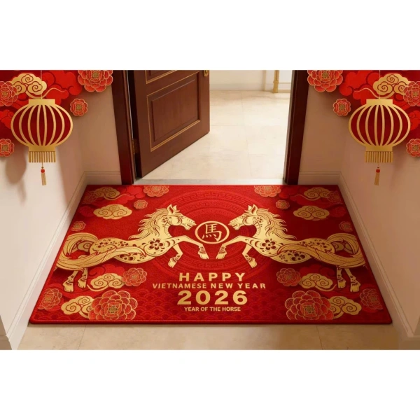 Được sản xuất tại Việt Nam, thảm Lau Chân Giao Thừa 2026 kết hợp vật liệu Nhung Pha‑lê cao cấp với đế cao su chống trơn trượt. (Ảnh 4) Được sản xuất tại Việt Nam, thảm Lau Chân Giao Thừa 2026 kết hợp vật liệu Nhung Pha‑lê cao cấp với đế cao su chống trơn trượt. (Ảnh 4)