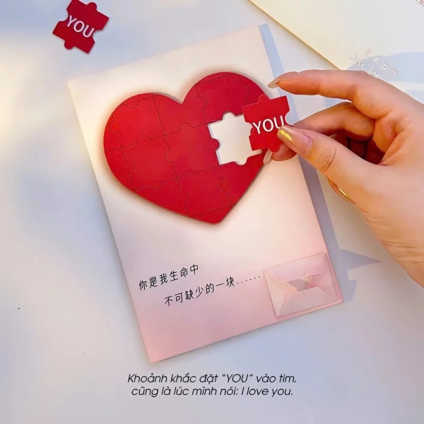 Khi một người quyết định tỏ tình, tâm trạng thường rối loạn: tim đập nhanh, lời muốn nói có thể vội vã và không hoàn thiện. (Ảnh 2) Khi một người quyết định tỏ tình, tâm trạng thường rối loạn: tim đập nhanh, lời muốn nói có thể vội vã và không hoàn thiện. (Ảnh 2)