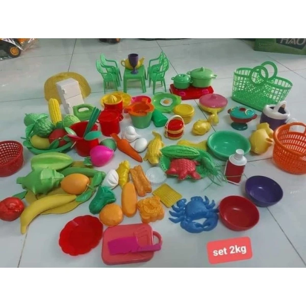 Thấy bé say mê cân ký trong bếp, cha mẹ nhận ra việc vệ sinh trở thành thách thức bất ngờ - Ảnh 1 Thấy bé say mê cân ký trong bếp, cha mẹ nhận ra việc vệ sinh trở thành thách thức bất ngờ - Ảnh 1