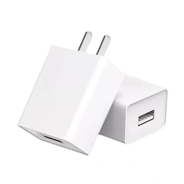 Thiết bị LED rực sáng ổn định chỉ khi nguồn 5V 2A đáp ứng đầy đủ, chi tiết thường bị lãng quên trong các gia đình. - Ảnh 3 Thiết bị LED rực sáng ổn định chỉ khi nguồn 5V 2A đáp ứng đầy đủ, chi tiết thường bị lãng quên trong các gia đình. - Ảnh 3