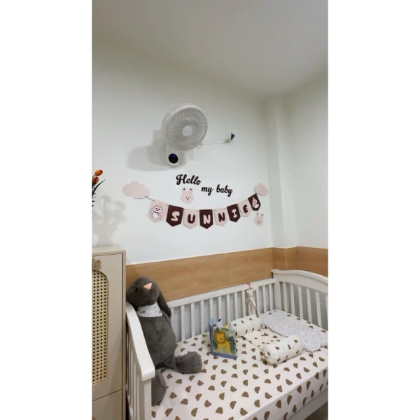 Con người cảm nhận môi trường không chỉ qua mắt mà còn qua xúc giác và âm thanh. (Ảnh 2) Con người cảm nhận môi trường không chỉ qua mắt mà còn qua xúc giác và âm thanh. (Ảnh 2)
