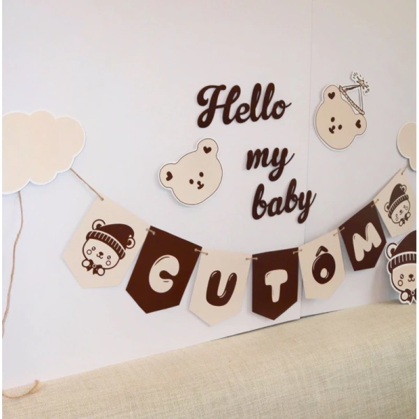 Dưới đây là một bản so sánh chi tiết giữa ba loại chất liệu thường được dùng cho dây trang trí chào đón bé, giúp bạn hiểu rõ ưu nhược điểm và lựa chọn phù hợp hơn. (Ảnh 3) Dưới đây là một bản so sánh chi tiết giữa ba loại chất liệu thường được dùng cho dây trang trí chào đón bé, giúp bạn hiểu rõ ưu nhược điểm và lựa chọn phù hợp hơn. (Ảnh 3)