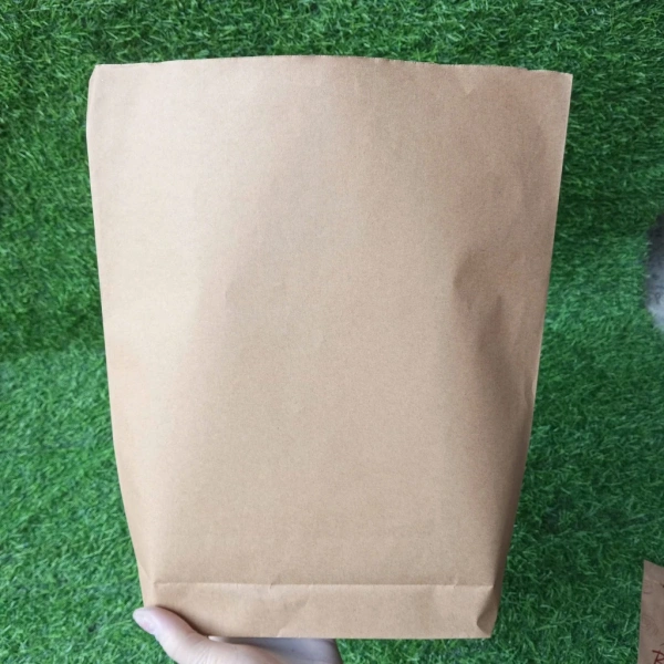 Đối với những ai đang tìm kiếm một sản phẩm vừa đáp ứng nhu cầu đóng gói, vừa có khả năng in ấn tùy chỉnh, 100 túi giấy kraft hay còn gọi là túi giấy xi măng được nhà cung cấp sản xuất trực tiếp mang lại mức giá hợp lý. (Ảnh 3) Đối với những ai đang tìm kiếm một sản phẩm vừa đáp ứng nhu cầu đóng gói, vừa có khả năng in ấn tùy chỉnh, 100 túi giấy kraft hay còn gọi là túi giấy xi măng được nhà cung cấp sản xuất trực tiếp mang lại mức giá hợp lý. (Ảnh 3)