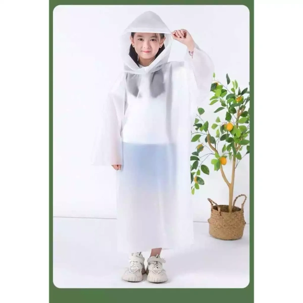 Áo mưa trẻ em dùng một lần: Khi sự nhỏ gọn lại gây bất ngờ về độ bền và cách bảo quản.