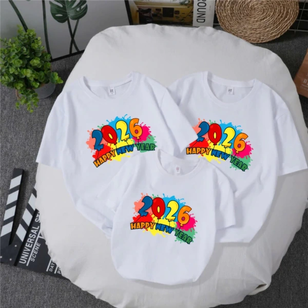 Áo thun gia đình dịu mát suốt Tết, nhưng việc giặt giữ màu sắc bền lâu thường bị bỏ quên