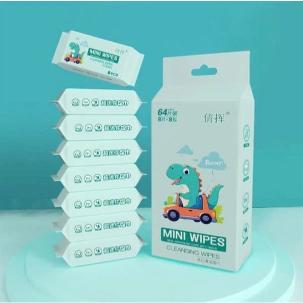 Bảo vệ tay sạch sẽ trong dã ngoại nhờ chiếc khăn ướt mini gọn gàng bỏ túi
