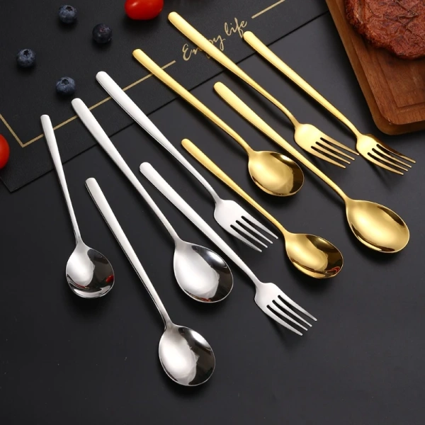 Bề mặt mạ vàng trên thìa inox có thể thay đổi hương vị cà phê – điều mà người dùng thường bỏ qua