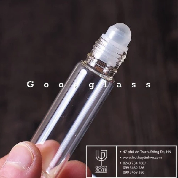 Bi lăn 10 ml – Khi chai thủy tinh nhỏ làm thay đổi cách dùng dầu dừa hàng ngày