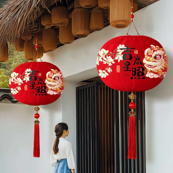 Bối rối khi muốn biến ban công Tết thêm rực rỡ bằng đèn led trang trí, nhưng dây cắm miễn phí lại cứ rối lên.